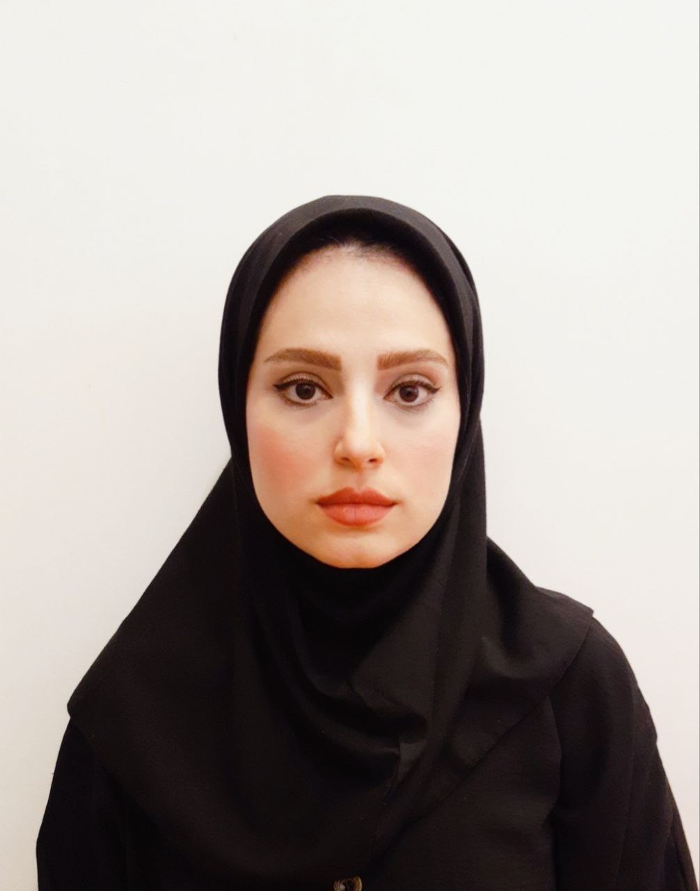 مونا کریمی
